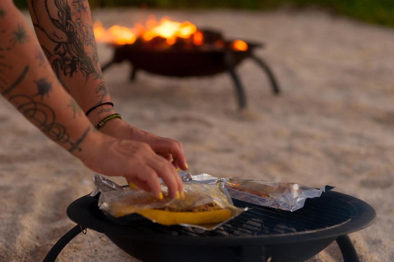 Wild Lotus Glamping 호텔 볼란스 외부 사진
